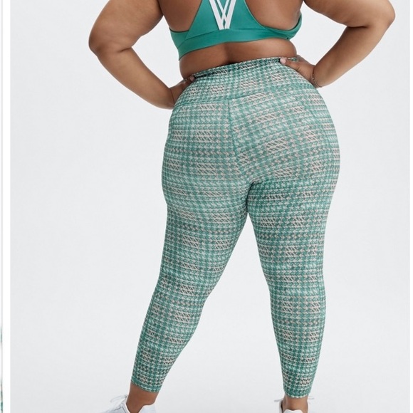 NWT 1X High Waisted FABLETICS Printed PowerHold Leggings - Picture 2 of 11